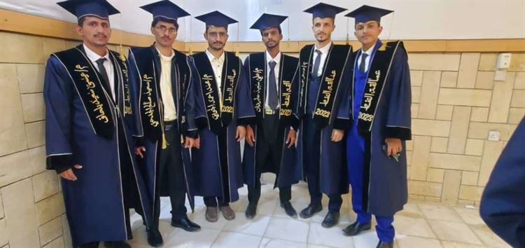 تهنئة بمناسبة التخرج الجامعي - مرحلة البكالوريوس