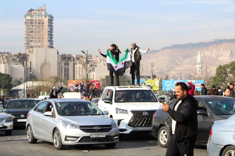 مع رحيل الأسد.. عصر جديد يبدأ في سوريا والعالم يراقب